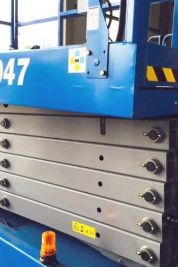 12m剪刀輪胎平台高空車